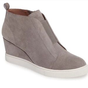 LINEA PAOLO Suede zip wedge snickers booties